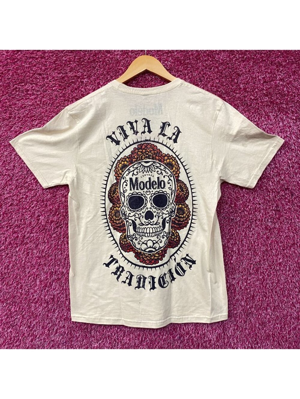 Modelo Viva La Tradicion Dia De Los Muertos Sugar Skull T-Shirt Medium